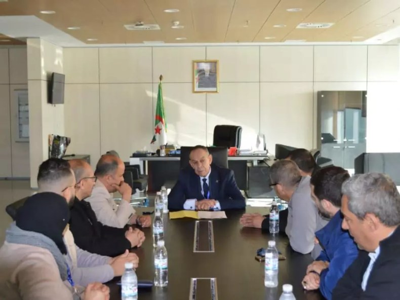 Aéroport international d’Alger: Mediouni incite les commerçants à baisser les prix des produits