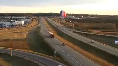 États-Unis: 3 survivants après le crash d’une montgolfière le long d’une autoroute