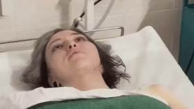 بالفيديو.. ناجية من هجوم موسكو تتحدث عن الحيلة التي اعتمدتها وشاب مسلم بطل الإنقاذ!