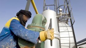 ترسيم عقود محروقات بالجملة مع شركات طاقة عالمية