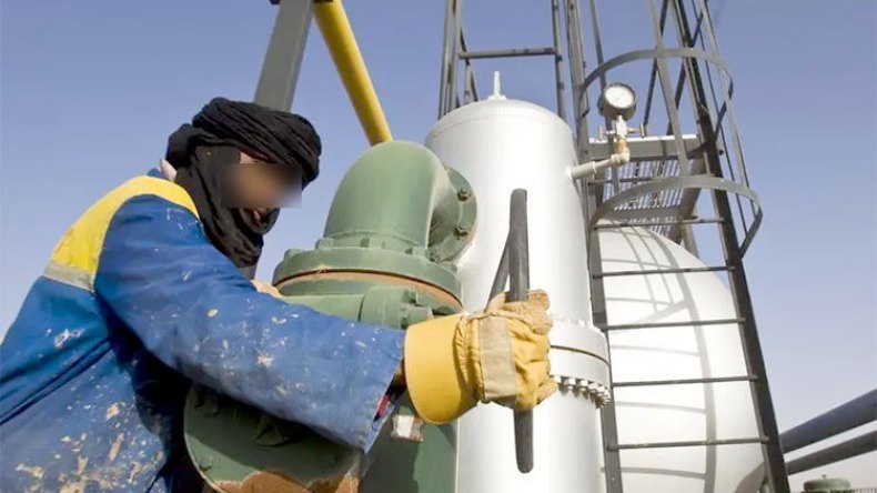 ترسيم عقود محروقات بالجملة مع شركات طاقة عالمية