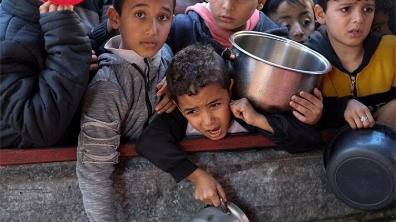 نصومُ وهم جائعون