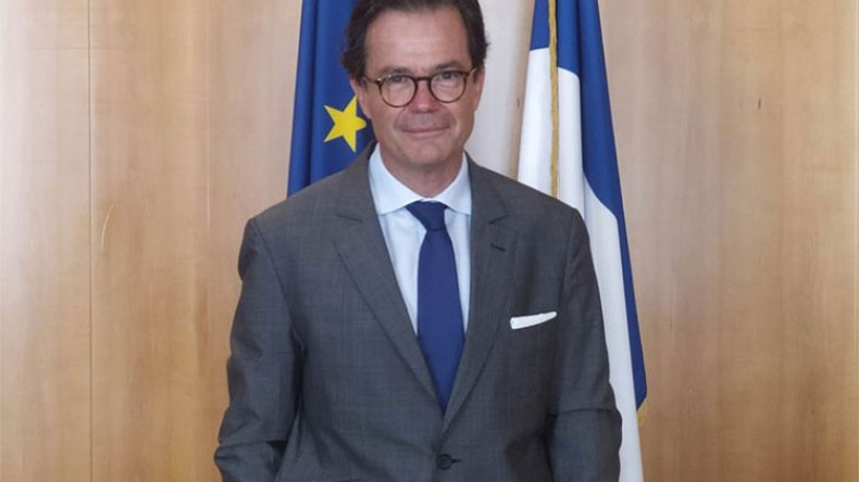 السفير الفرنسي: جميع الوسائل متاحة لإعادة إرساء العلاقات مع الجزائر