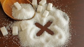 لا يضر الجسم ومن الخطأ استبعاده.. طبيبة روسية تبدد المخاوف بشأن السكر