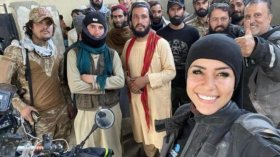 بعد اغتصاب سائحة في الهند.. ما قصة تداول صورة شابة برازيلية وسط عناصر طالبان؟