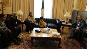 بالفيديو.. الجزائر تحتضن عائلة الصحفي الفلسطيني وسام أبو زيد