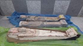 مصر: إحباط تهريب 437 قطعة أثرية بينها مومياء وتوابيت