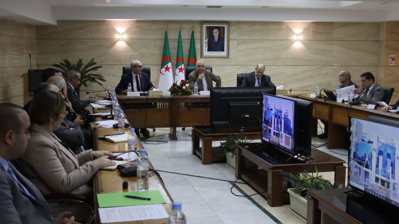 اجتماع تشاوري لتطوير الدفع الإلكتروني