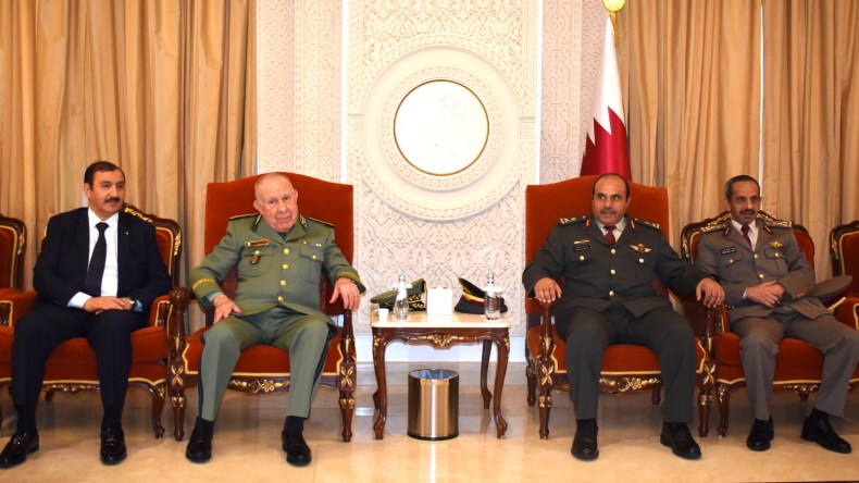 وصول الفريق أول السعيد شنڨريحة إلى قطر