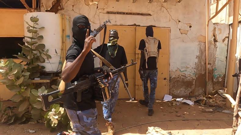 الجيش السوداني يعلن سيطرته على مقر الإذاعة والتلفزيون