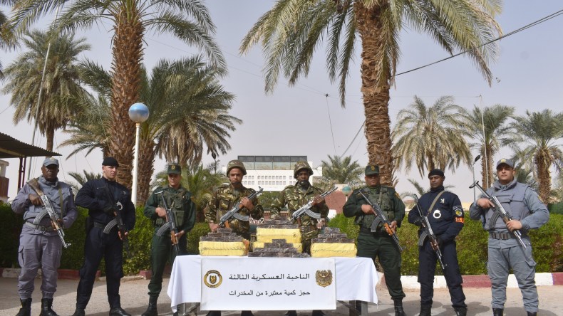 حجز 7 قناطير من الكيف على الحدود مع المغرب