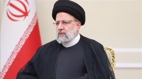 الرئيس الإيراني يحل بالجزائر