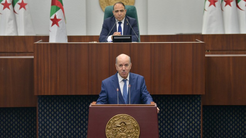 تقليل  عدد الإصابات بالسرطان.. سايحي يوضح استراتيجية القطاع