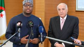 عطاف يتباحث مع نظيره السيراليوني فتح سفارة بعاصمتي البلدين