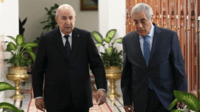 مجلس الوزراء: إعداد دفتر شروط خاص بمشاريع تركيب الهواتف الذكية في الجزائر