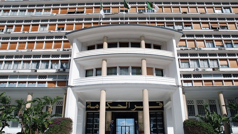 استكمال رقمنة الحالة المدنية على طاولة الحكومة