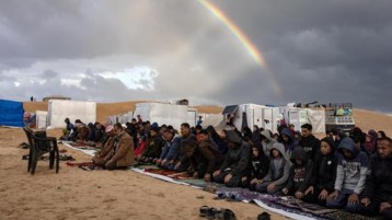 هنيئا لنا فرحتهم بالعيد