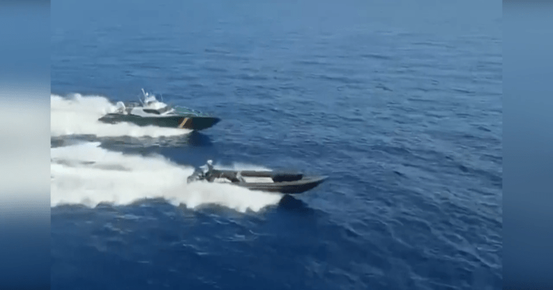Impressionnante course-poursuite en mer entre des policiers et des trafiquants de drogue