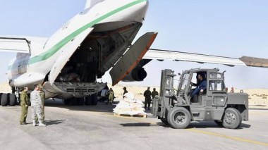 Ghaza: 2 avions des Forces aériennes algériennes se posent lundi à l’Aéroport d’Egypte
