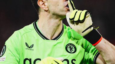 Pourquoi Emiliano Martinez n’a pas été exclu après son 2e carton jaune?