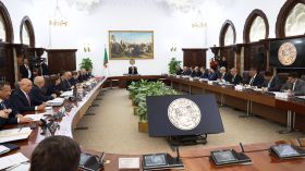 الرئيس تبون يعقد اجتماعا لمجلس الوزراء