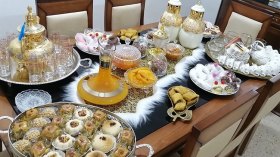 مختصون يحذرون من الإفراط في تناول الحلويات بعد العيد