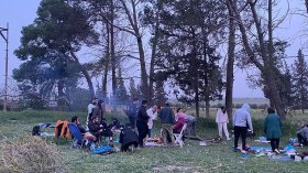 عائلات وشبان ينقلون مطابخهم للإفطار في جبال الأوراس