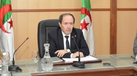 بلعابد يستنفر مسؤوليه المحليين لتكثيف زيارات المؤسسات التعليمية