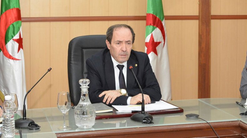 بلعابد يستنفر مسؤوليه المحليين لتكثيف زيارات المؤسسات التعليمية