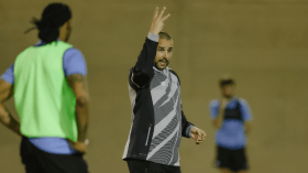 بوقرة يتمسك بأمل البقاء