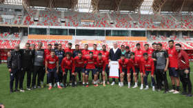 بيتكوفيتش يحضر تدريبات “الحمراوة”