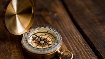 لهذا انحرفت بوصلتنا؟