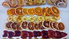 ثلاث سيدات جزائريات أطلقن مشاريع في الأكل الصحي