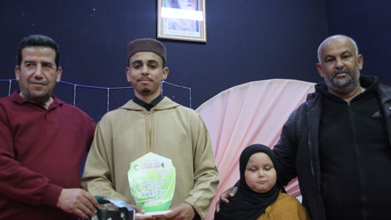 عمر سخري.. قارئ ومُؤذن شاب أبهر الجميع بقدراته