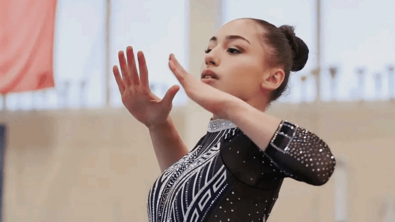 هذه قصة البطلة الجزائرية كيليا نمور.. من المعاناة إلى المجد