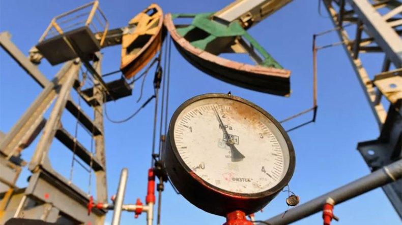 النفط يتعافى في هدوء ومداخيل إضافية للحكومة