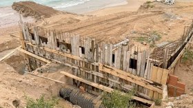 “مستثمر” يستولي على شاطئ بوهران