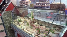 أسعار البيض تتراجع ولُحوم الدواجن إلى انخفاض قريب