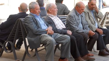 Fake Allegations About Algerian Retirees Defrauding French Pensions