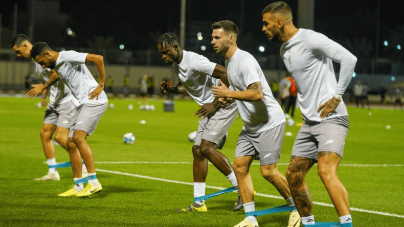مدرب جزائري في مفاوضات لتدريب الطائي السعودي
