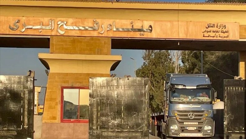 L’Egypte augmente le nombre de camions des aides acheminées dans la Bande de Gaza à 300 par jour