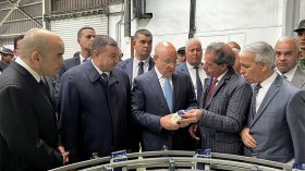 لا ندرة للزيت والسكر مستقبلا في الجزائر