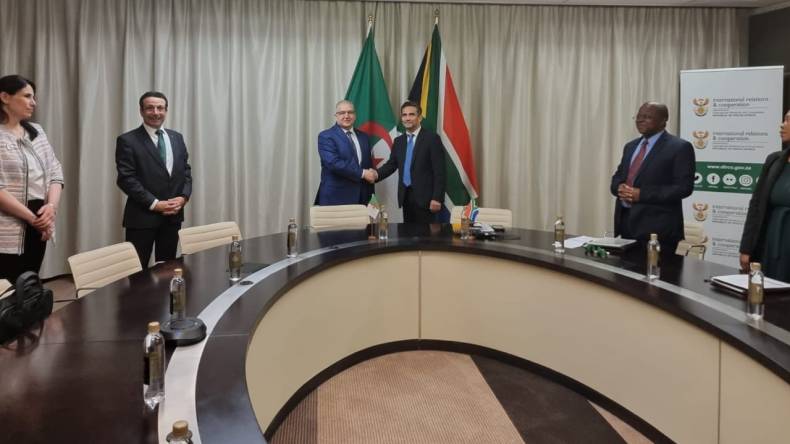 تطابق مواقف الجزائر وجنوب إفريقيا بخصوص القضيتين الفلسطينية والصحراوية