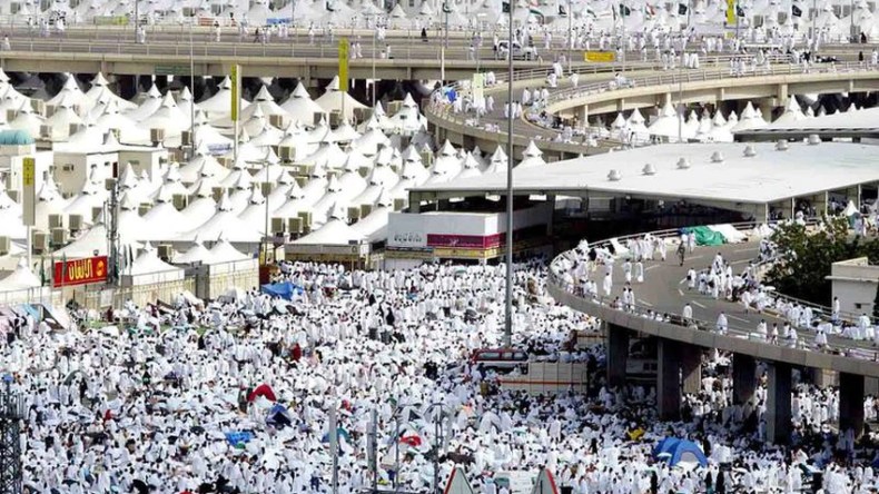 غرامات وسجن وترحيل.. السعودية تبدأ تطبيق عقوبة “الحج بلا تصريح”