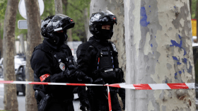 الشرطة الفرنسية تطوّق القنصلية الإيرانية في باريس