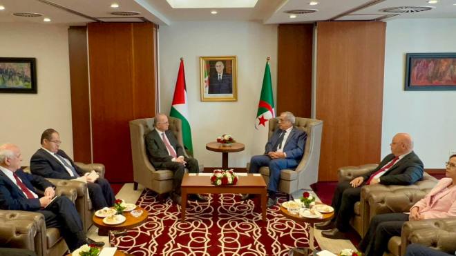 رئيس الوزراء الفلسطيني يعرب عن شكره على دعم الجزائر الثابت للقضية الفلسطينية