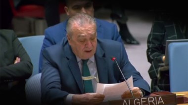ممثل الجزائر لدى الأمم المتحدة يلقي كلمة خلال الجلسة الطارئة لمجلس الأمن