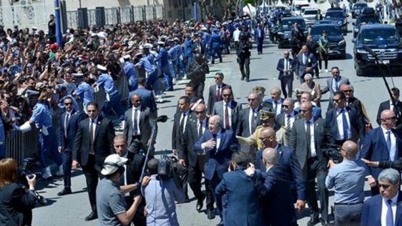 استقبال شعبي للرئيس تبون في ولاية خنشلة (فيديو)