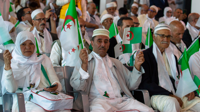 انطلاق أولى رحلات الحجّاج الجزائريين إلى البقاع المقدسة