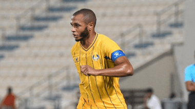 Soirée cauchemardesque pour Brahimi, réaction de son fils! (VIDEO)